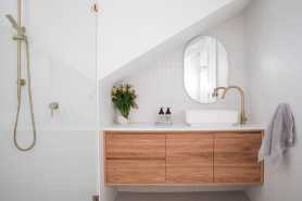 Stwórzcie łazienkę odpowiadającą Waszym potrzebom i wybierzcie artykuły metalowe - armaturę łazienkową, uchwyty, hydraulikę łazienkową