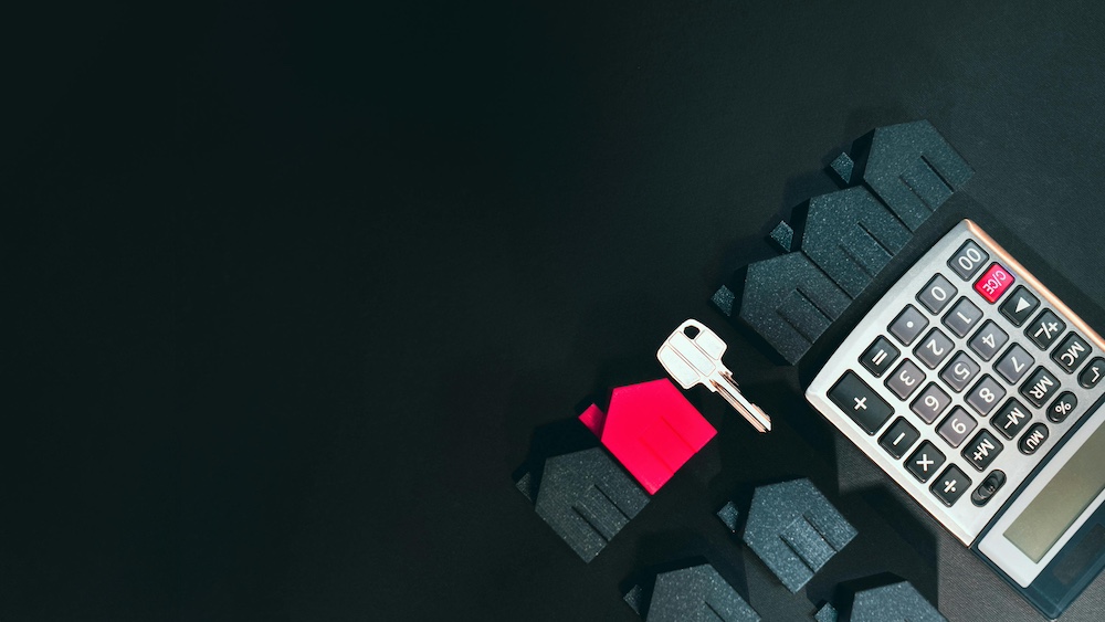 Egzekucja komornicza z nieruchomości - jak przebiega i kiedy następuje?