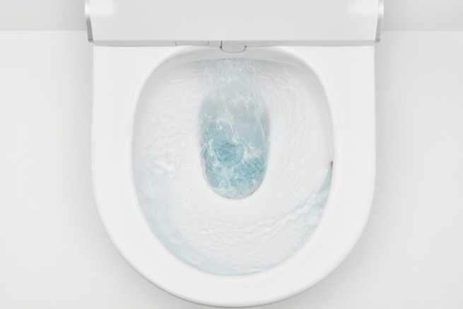 Spłukiwanie wirowe - sekret łazienki, która zawsze lśni czystością  